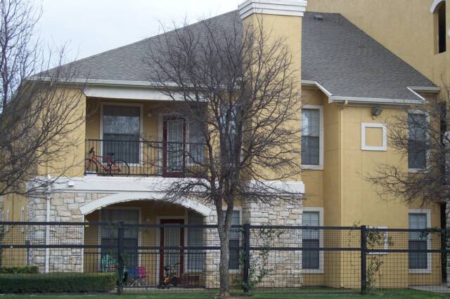 AUstin Texas Apartments WILL work with you, great schools, Cabke included!